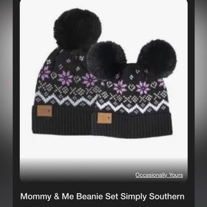 MOMMY & ME❤️Set of 2 New Matching Beanies-Mom has One Faux Fur PomPom Kid Has 2!